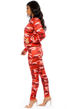 Load image into Gallery viewer, TWO PIECE HOODIES PANT SET
